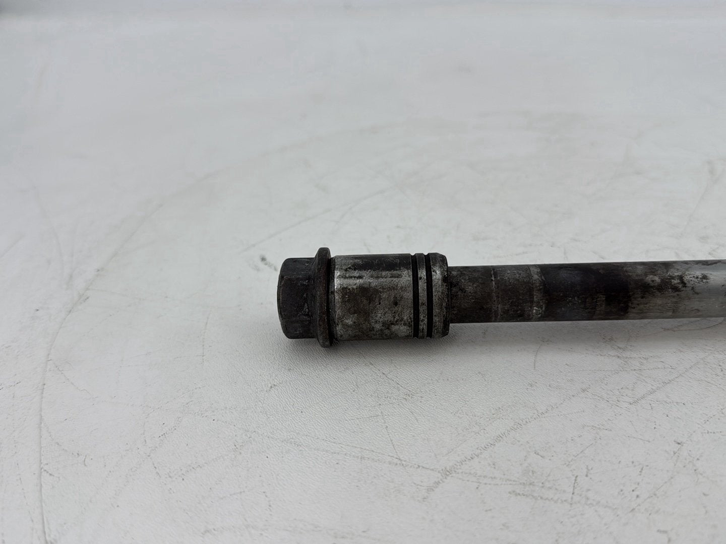 1999 - 2006 Harley-Davidson Touring Road King Police Rear Wheel Axle Bolt Shaft  	41110-89