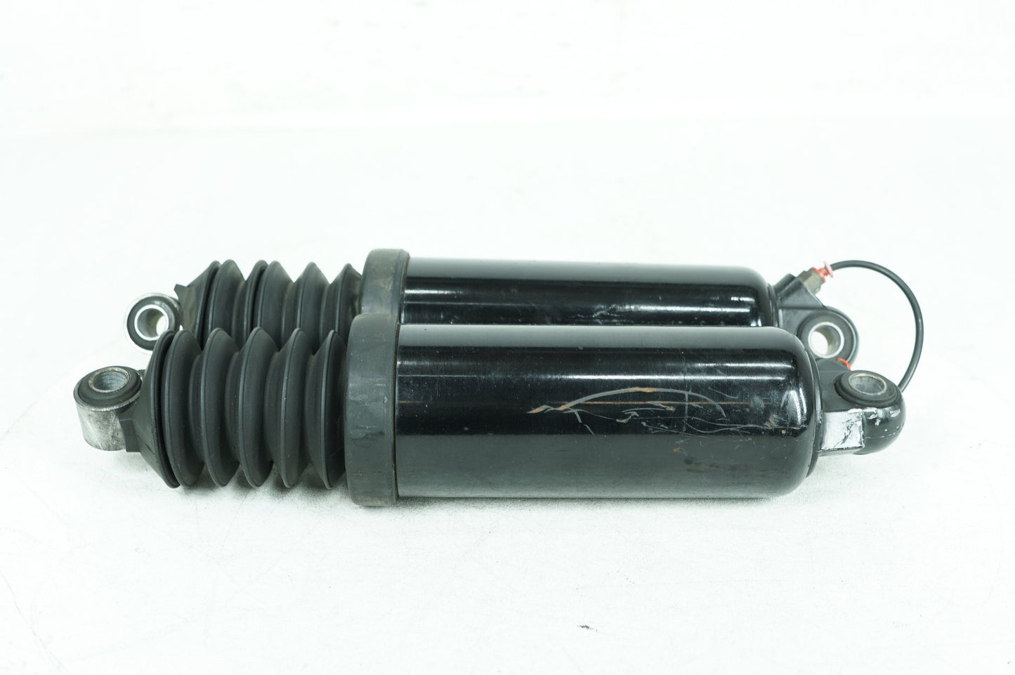 2007 - 2012 Harley-Davidson Touring Street Glide Rear Left Right Shock Absorbers   54662-02A