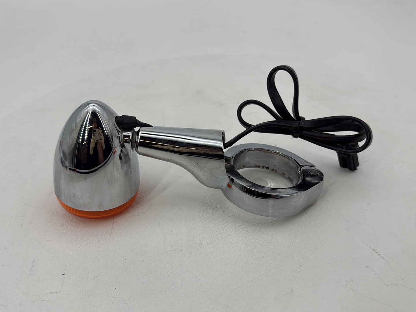 2007 - 2017 Harley-Davidson Dyna Wide Glide Front Right 1 Turn Signal Indicator 68223-09