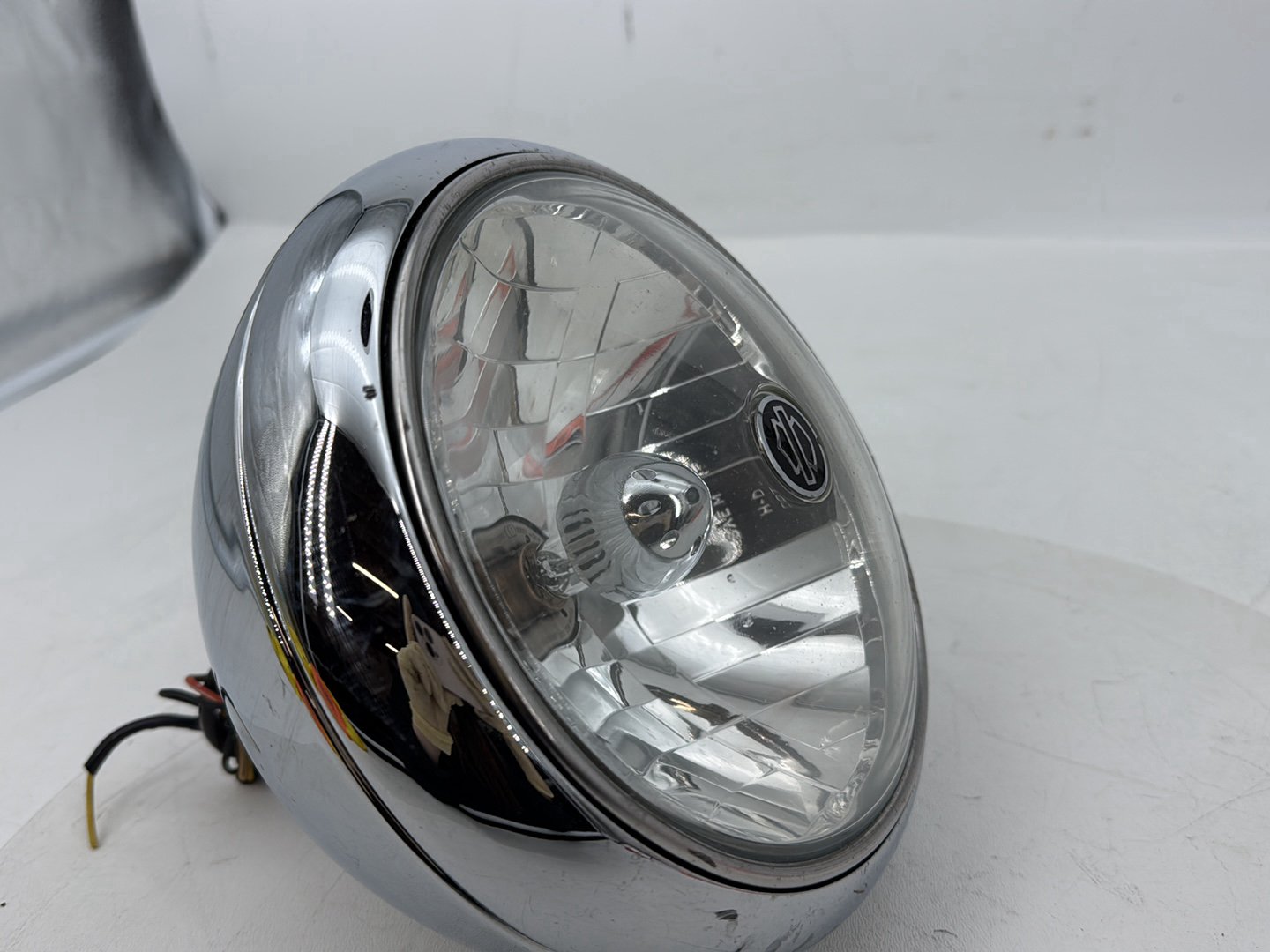 1999 - 2006 Harley-Davidson Softail Heritage Headlight Headlamp Head Light Halogen  	69748-05
