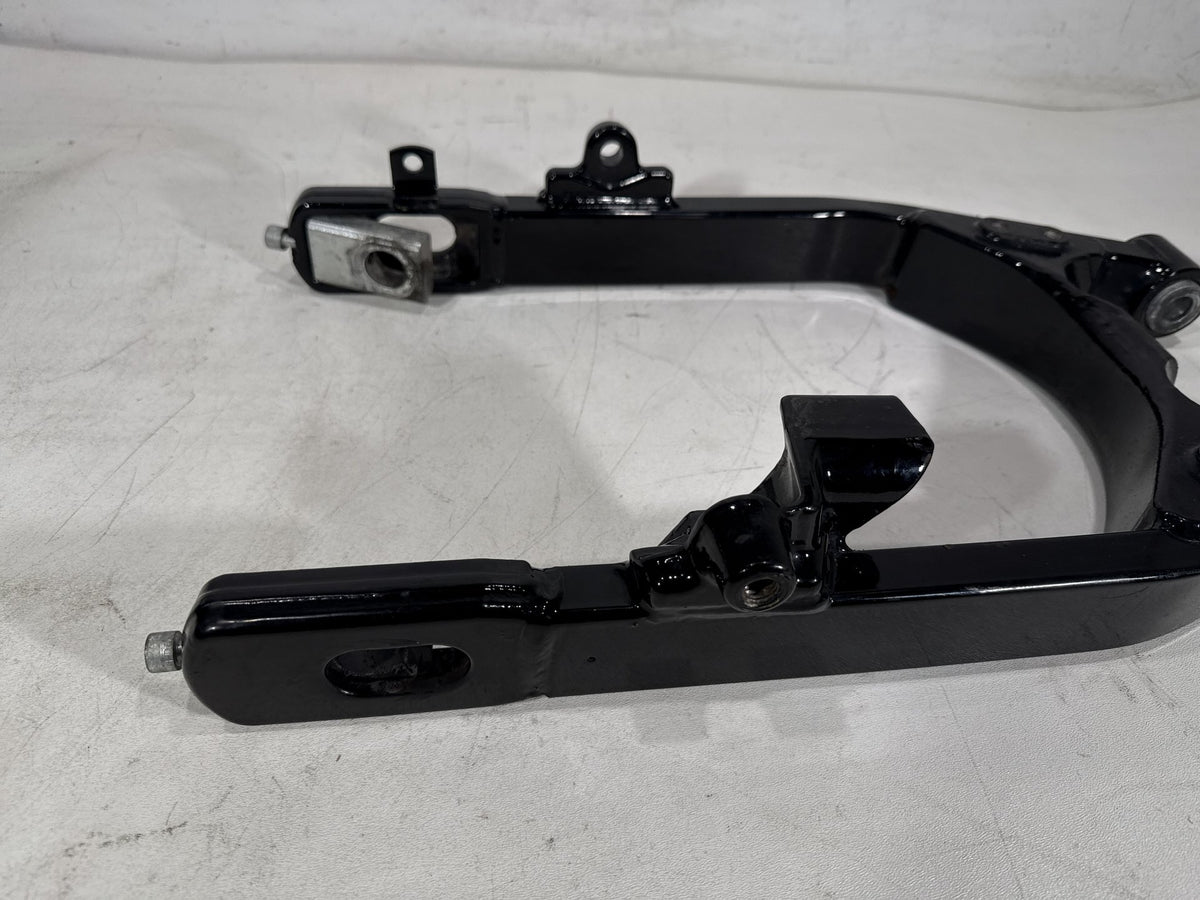 2016 Harley Dyna Fat Bob FXDF 103 OEM Rear Fork Swingarm Swing Arm
