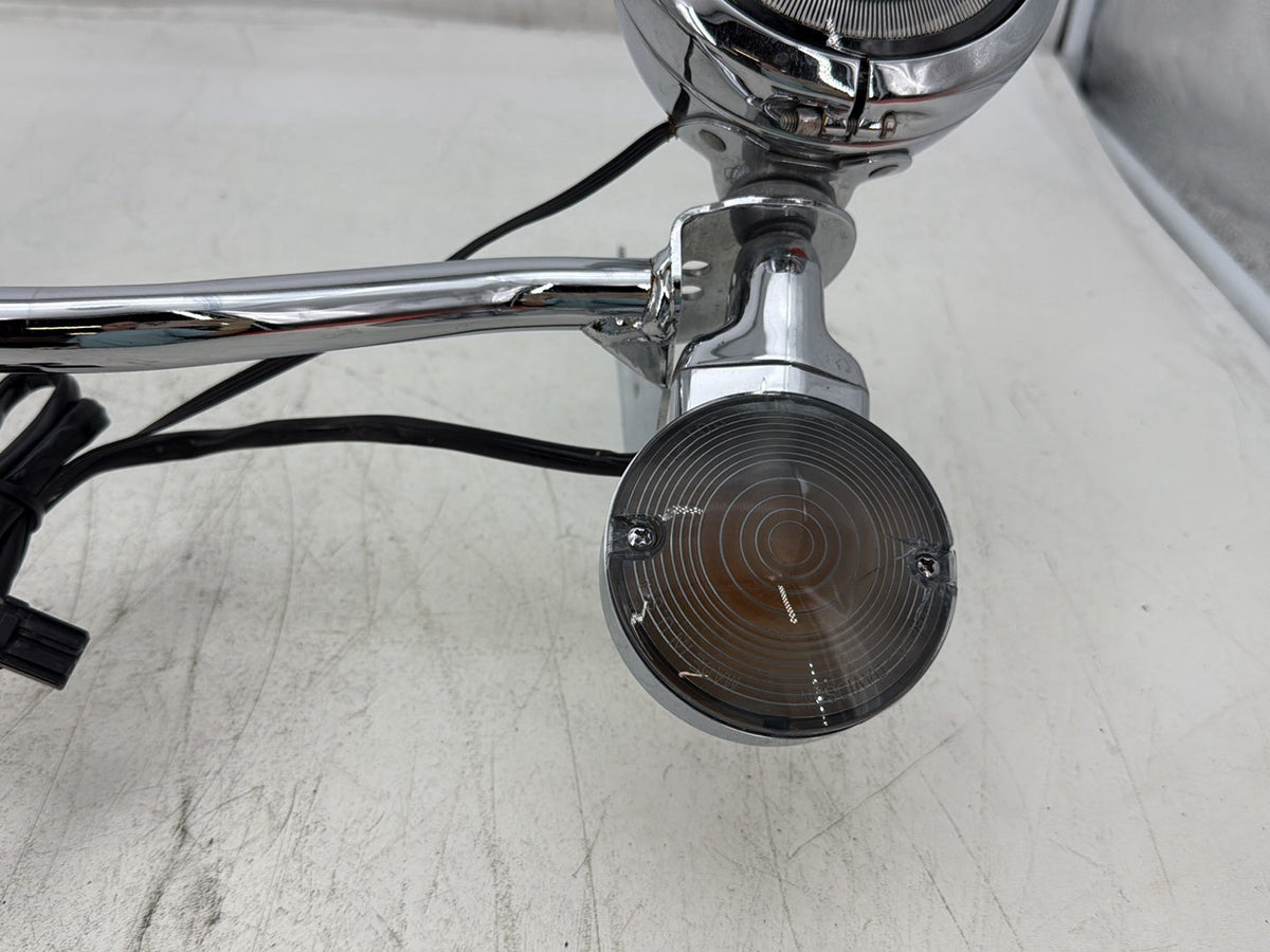 2007 Harley Electra Glide Touring OEM Front Turn Signal Indicators Aux Light Bar