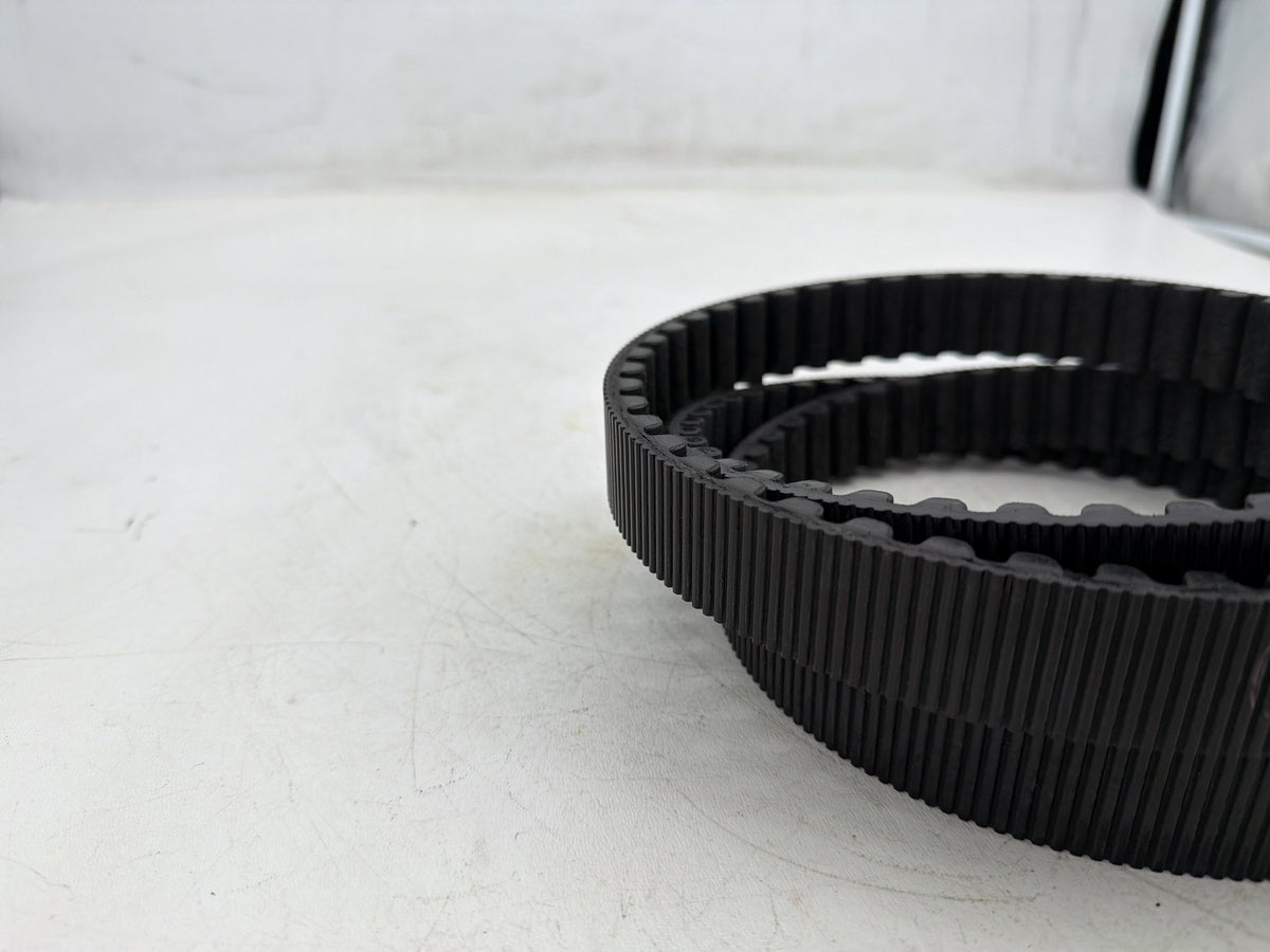 2001 Harley Softail Deuce FXSTD OEM Rear Drive Belt 40307-00B 135T 1-1/8"