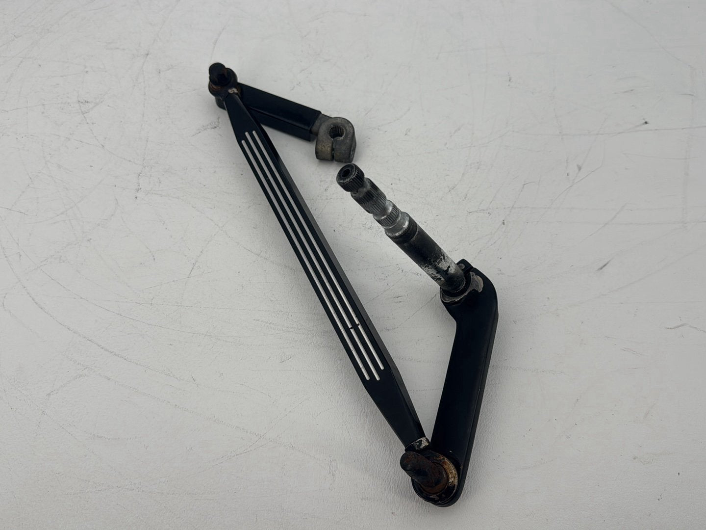 2008 Harley Touring FLHT Electra Glide OEM Gear Shifter Lever w/ Rod linkage