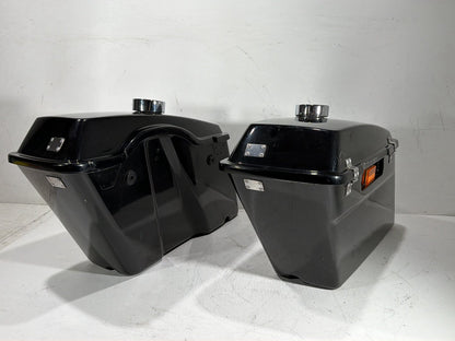 2009 Harley Road King Touring Police OEM Left Right Saddlebags Luggage NOKey