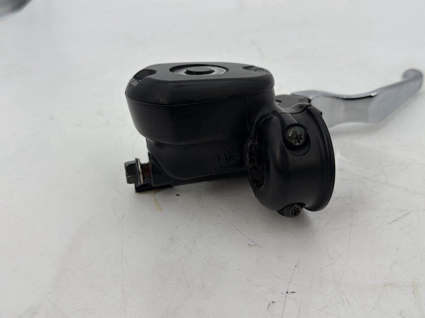 2009 Harley Sportster XL1200C 1200 Custom OEM Front Right Brake Lever Master Cylinder