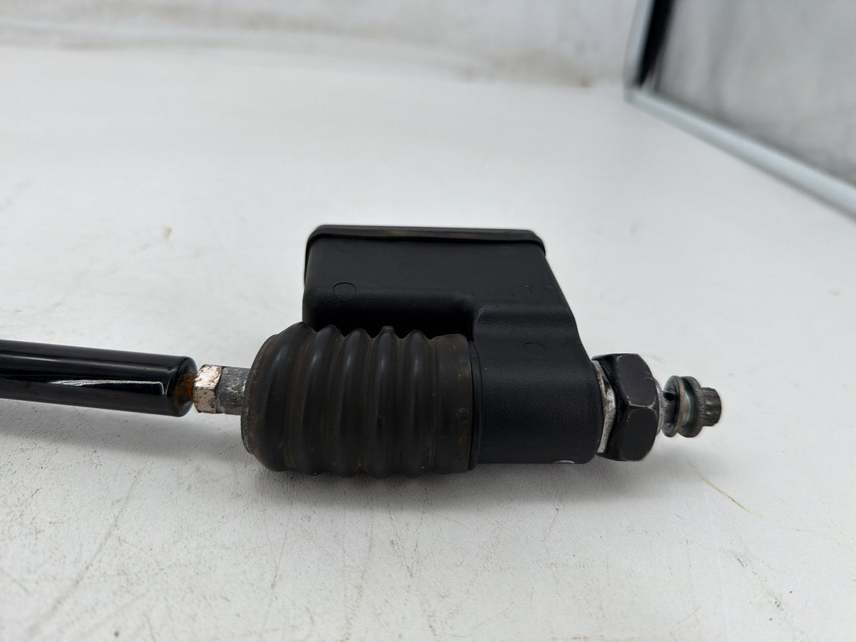 05 Harley Dyna Super Glide Custom FXDC OEM Rear Brake Master Cylinder Reservoir