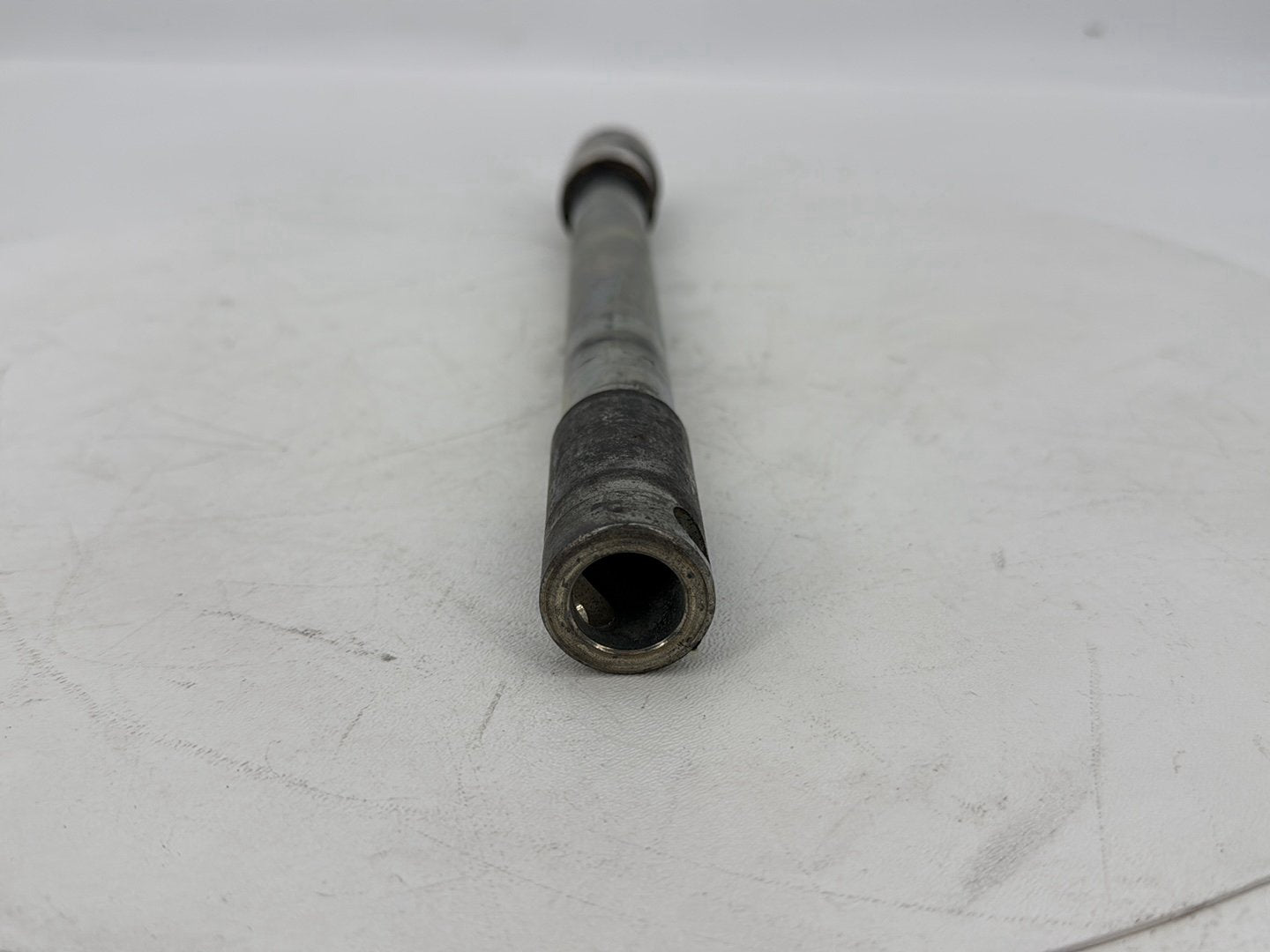 2007 - 2011 Harley-Davidson Touring Electra Glide Ultra Front Wheel Axle Bolt Shaft 41547-07A
