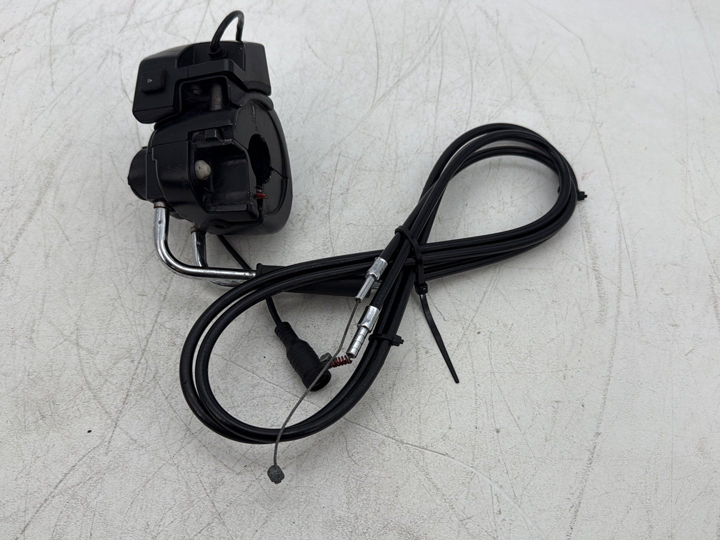 2011 Harley Softail FLSTFB Fat Boy OEM Right Engine Start Kill Switches Controls