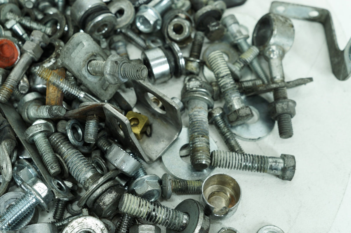 2000 Harley-Davidson Touring FLHRCI - Hardware Bolts Nuts & Brackets