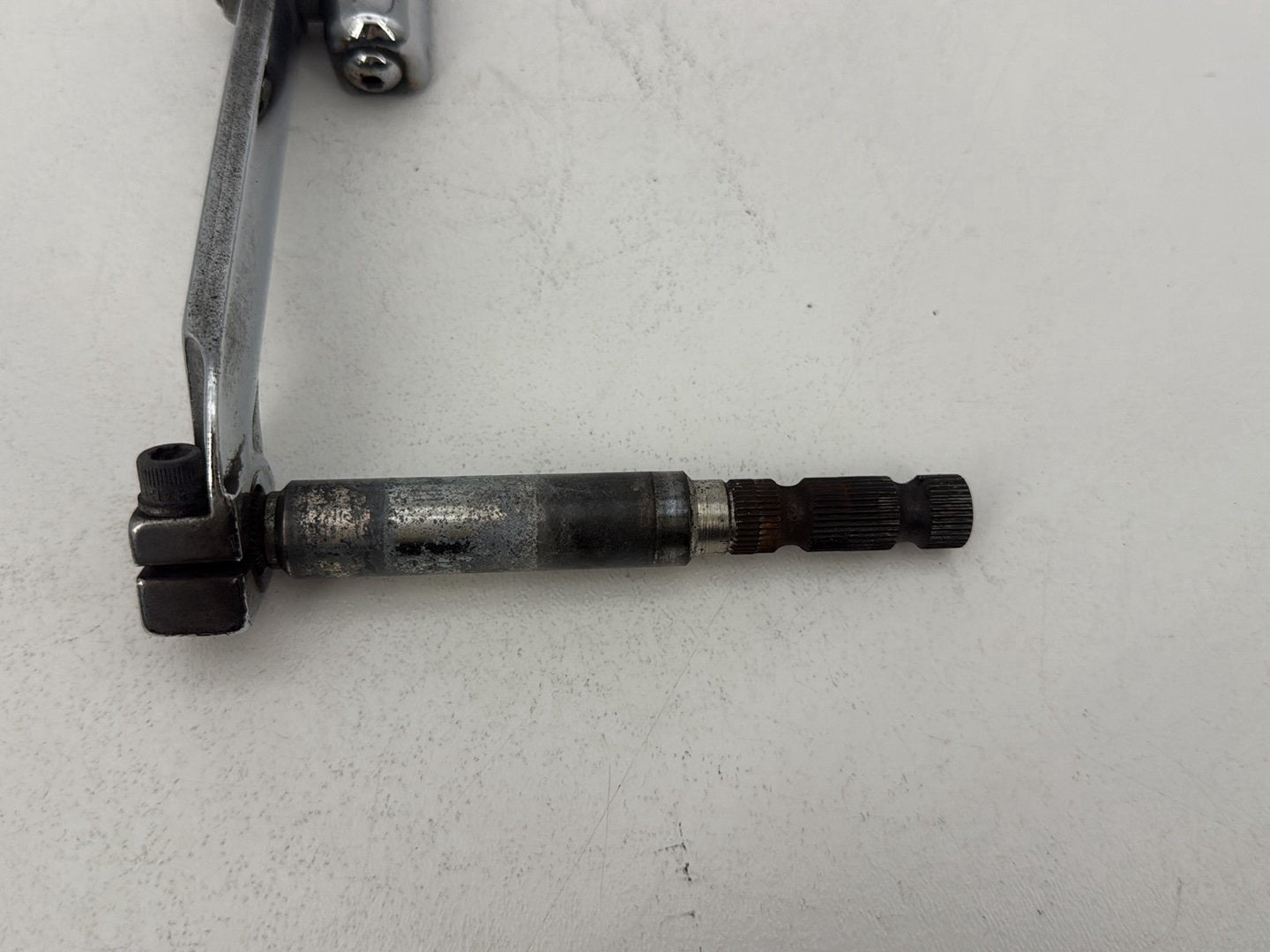 2007 - 2011 Harley-Davidson Touring Street Glide Gear Shifter Lever w/ Rod linkage 	33718-82B