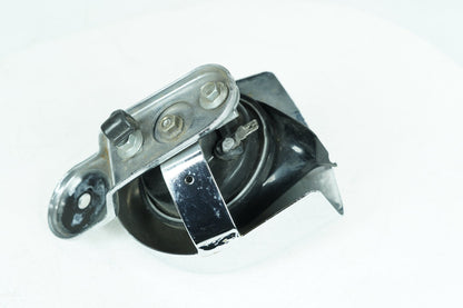 1999 - 2006 Harley-Davidson Dyna Low Rider Horn Signal Klaxon Chrome Cover  	69012-93A
