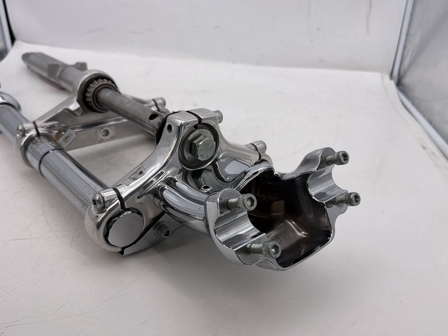 2006 Harley Sportster XL883C 883 Custom OEM Front Triple Tree Set & LH RH Fork Legs Sliders