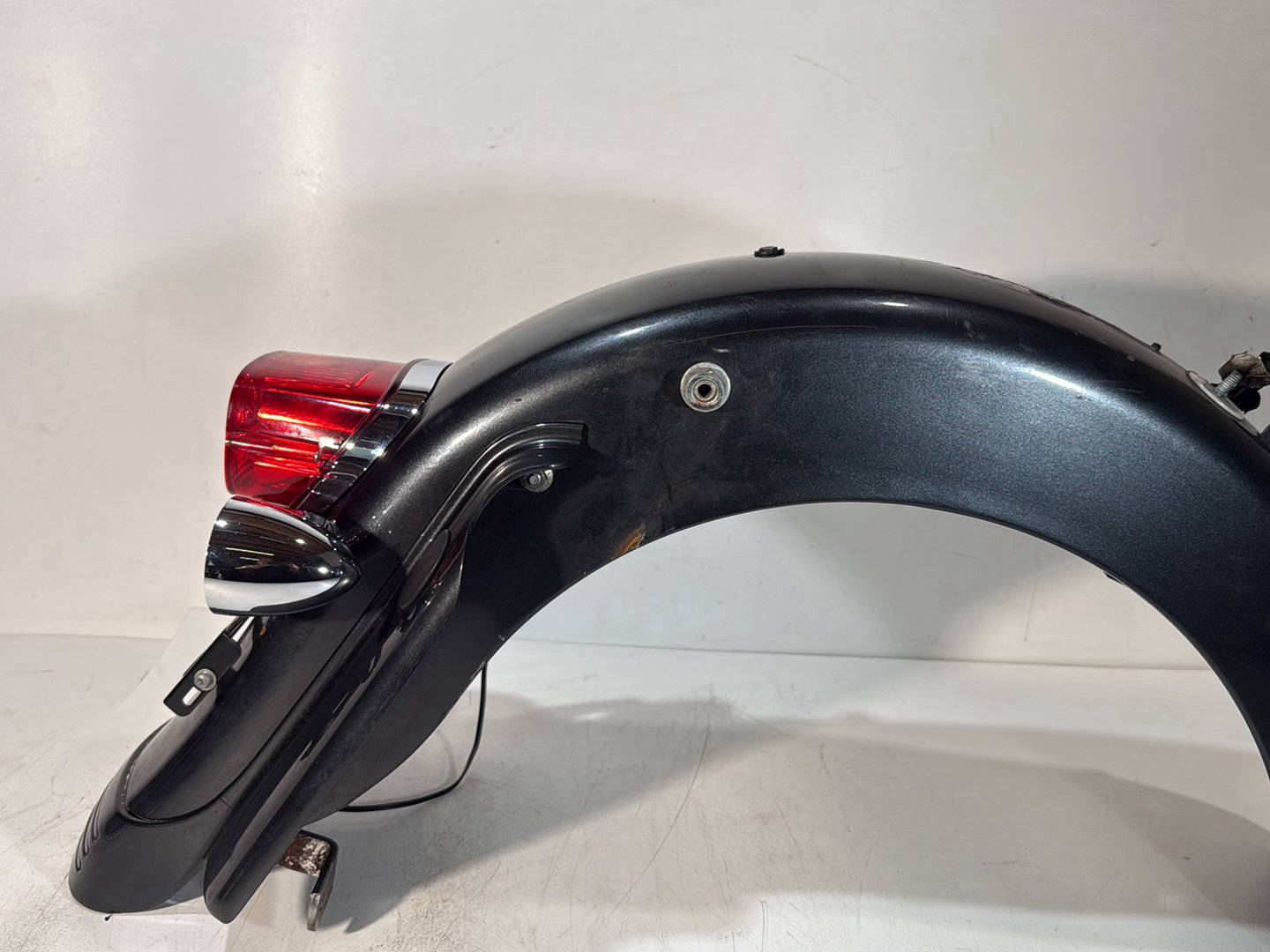 2007 - 2012 Harley-Davidson Touring Street Glide Rear Wheel Fender & Turn Signals Bar Taillight