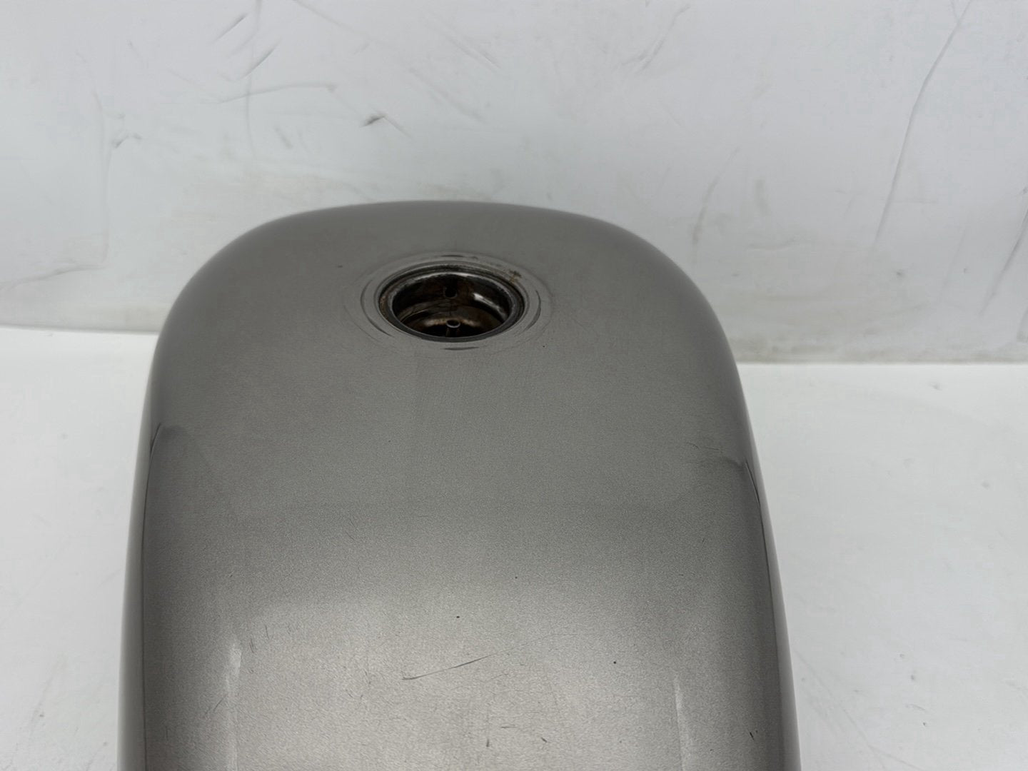 2009 Harley Sportster 883 Low XL883L OEM Fuel Gas Tank Gasoline Reservoir