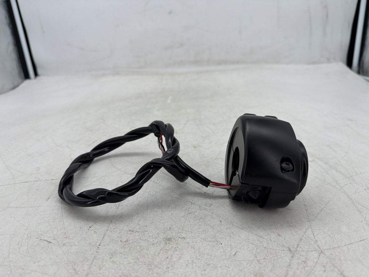 17 Harley Dyna Street Bob FXDB OEM Left Turn Signal Headlight Switches Controls