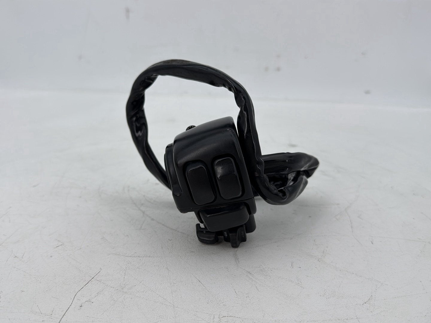 2007 - 2012 Harley-Davidson Touring Electra Glide Ultra Left Turn Signal Headlight Switches Controls 71682-06