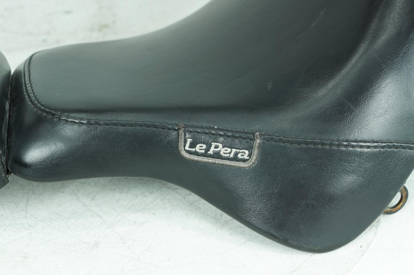 1999 - 2006 Harley-Davidson Softail Fat Boy Passenger Driver Seat Saddle Le Pera P293908