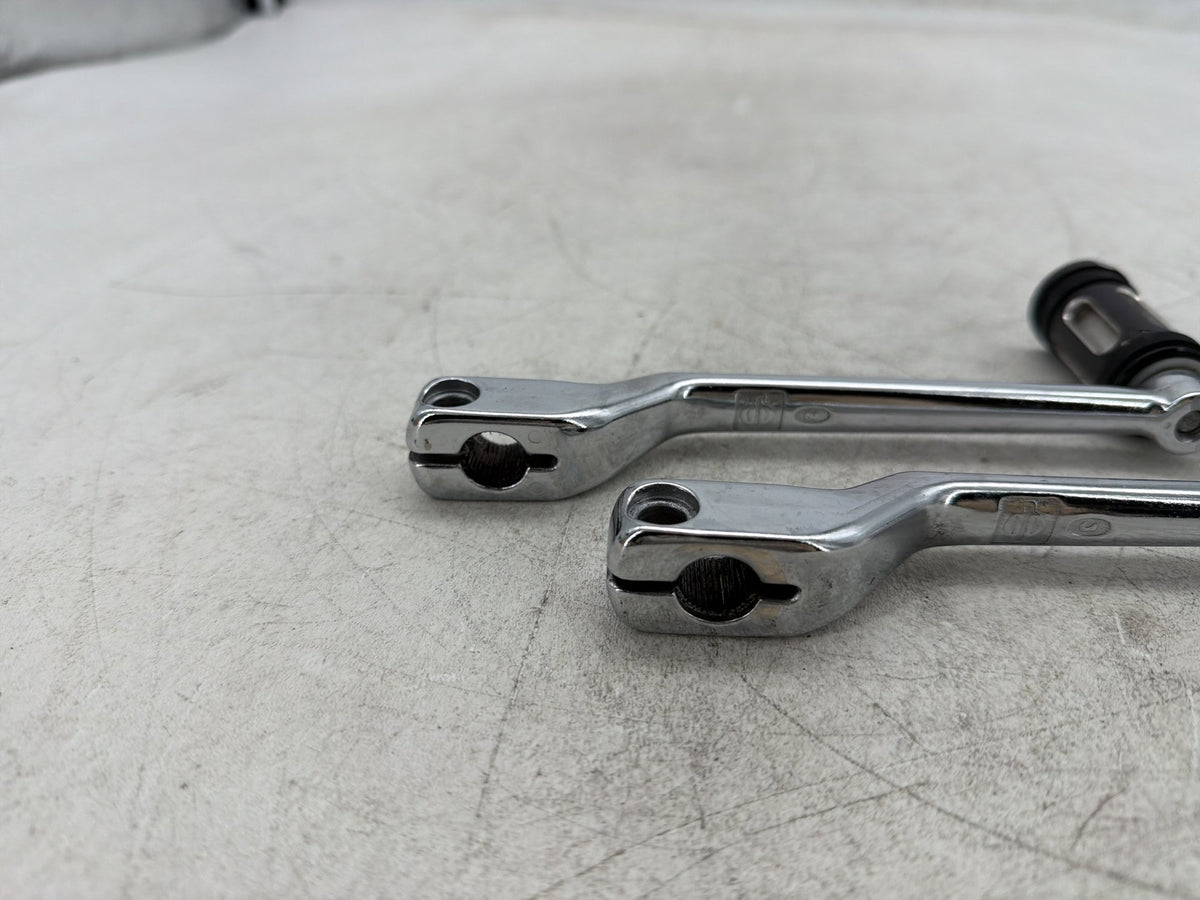 2011 Harley Electra Glide Touring Ultra OEM Gear Shifter Lever Pedal Pedals