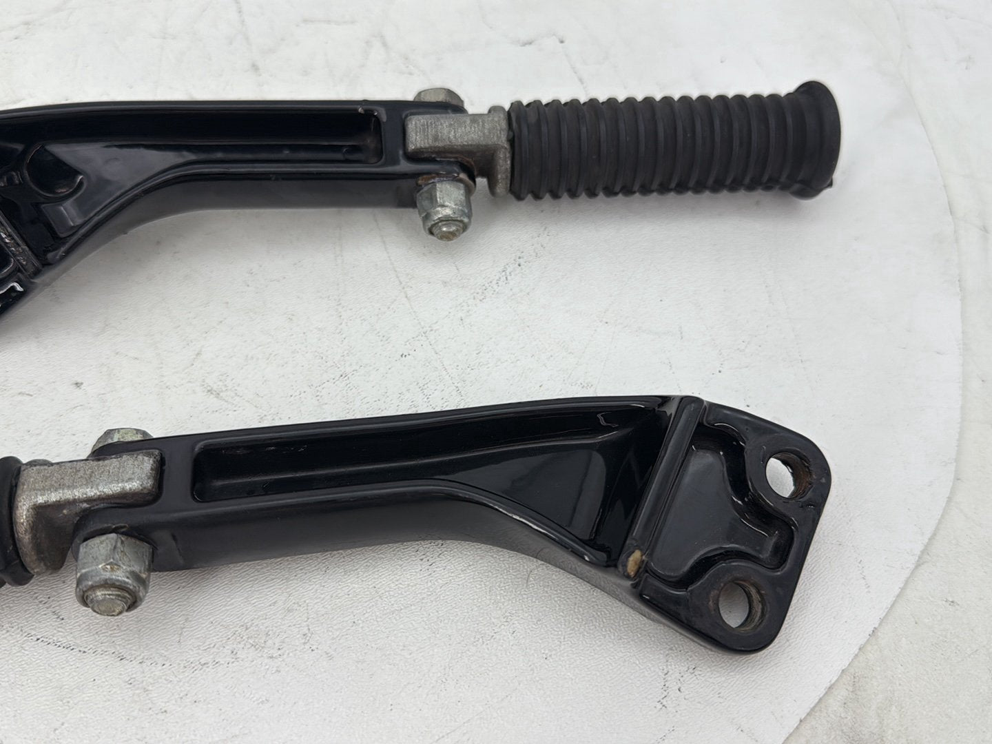 2006 Harley Dyna Super Glide Custom FXDCI OEM Passenger Left & Right Foot Pegs