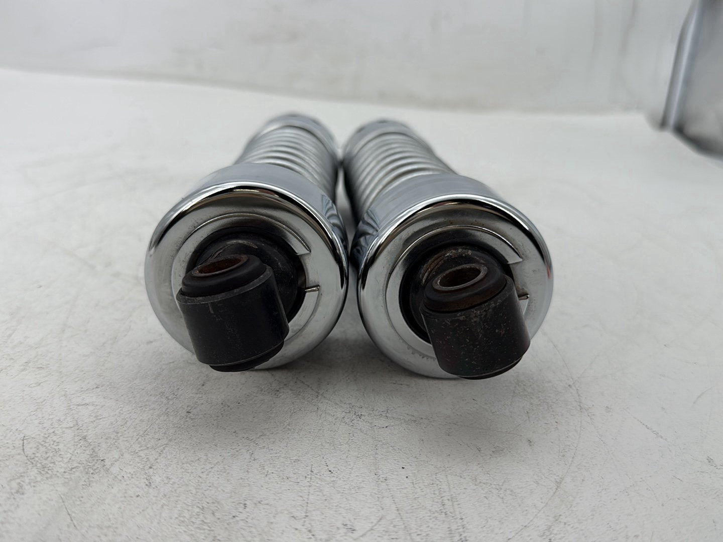 2006 Harley Dyna FXDWGI Wide Glide OEM Rear Left Right Shock Absorbers