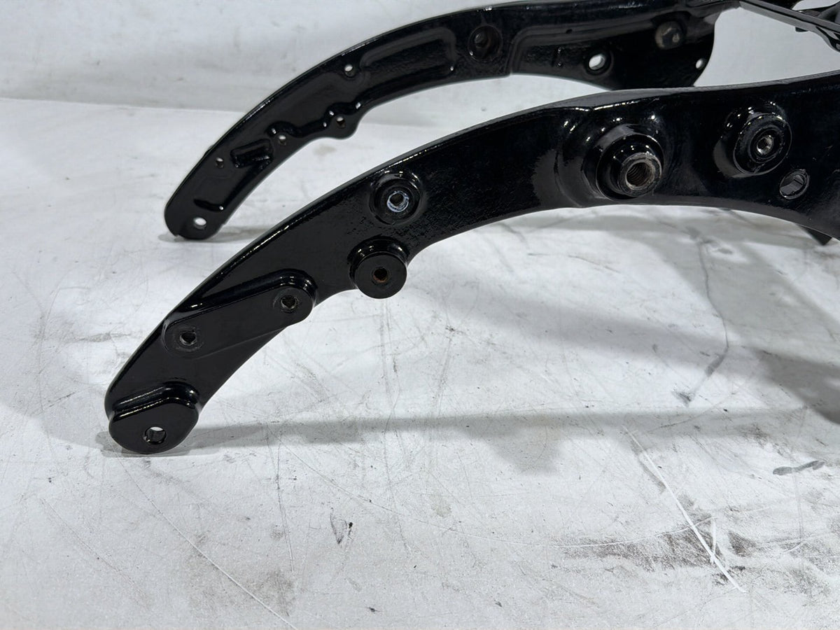 2014 Harley Electra Glide Ultra OEM Rear Sub Frame Rail Bar 48079-09BHP