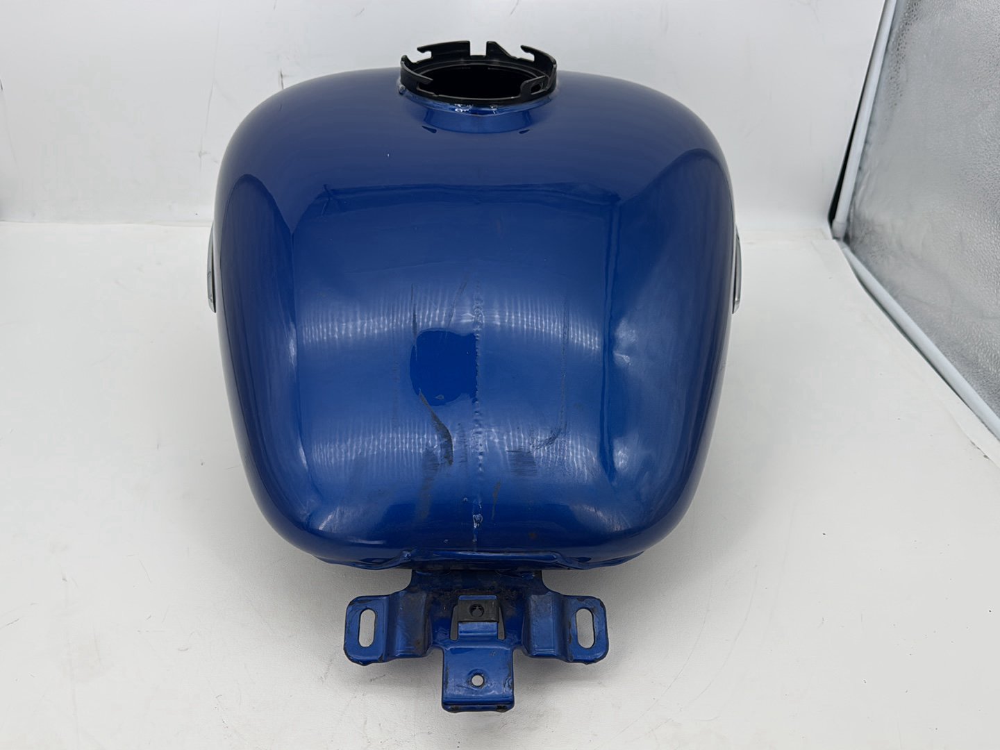 2007 - 2016 Harley-Davidson Touring Electra Glide Ultra Fuel Gas Tank Gasoline Reservoir 61356-08