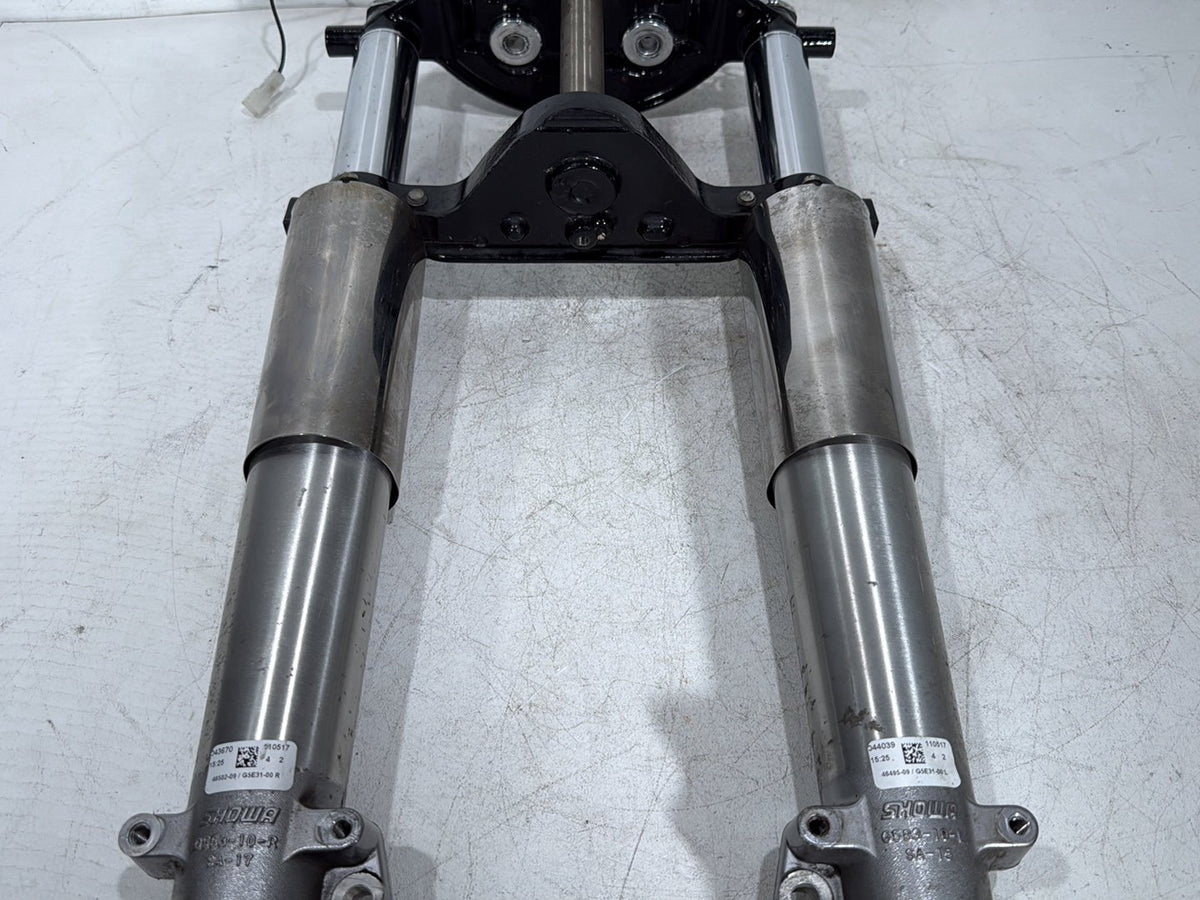 11 Harley Road Glide Touring OEM Front Triple Tree Set & LH RH Fork Legs Sliders