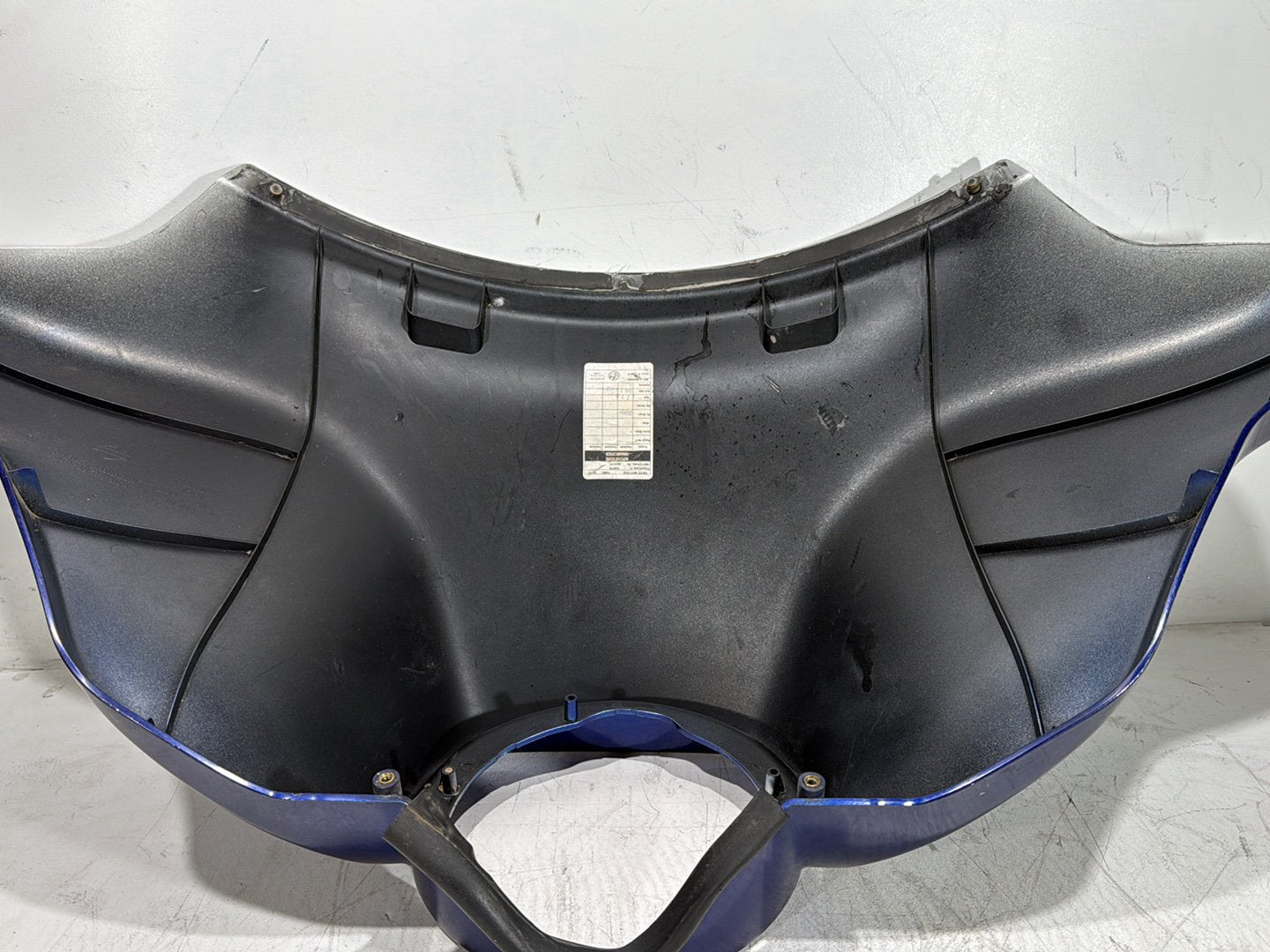 2006 Harley Touring FLHTCI Electra Glide Classic OEM Front Outer Batwing Fairing Cover