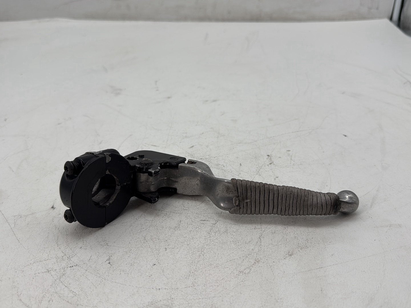 2006 Harley Touring FLHTCI Electra Glide Classic OEM Front Left Hand Clutch Control Lever