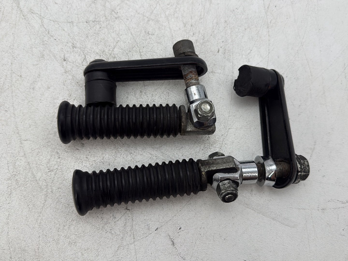 1997 Harley Softail Fat Boy FLSTF OEM Left & Right Step Foot Rest Pegs
