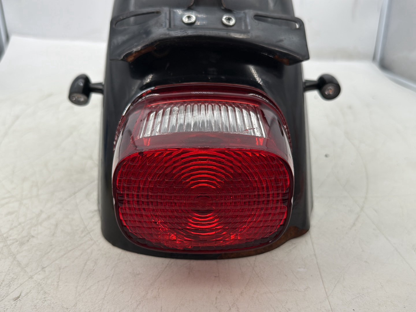 2004 Harley Sportster XL883C 883 Custom OEM Rear Wheel Fender Taillight Brake Lamp