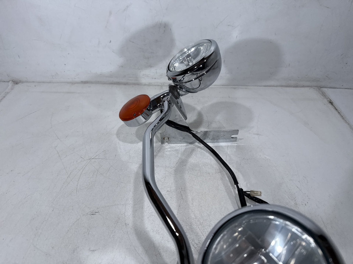 2002 Harley Electra Glide Touring OEM Front Turn Signal Indicators Aux Light Bar