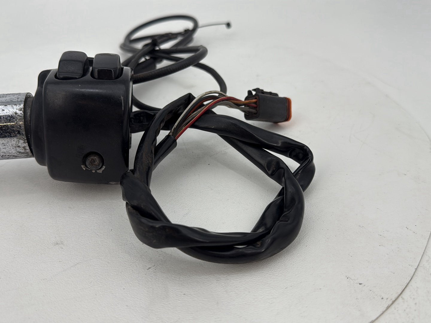 2004 - 2013 Harley-Davidson Sportster 883 Custom Right Engine Start Kill Switches Controls  	71589-96B