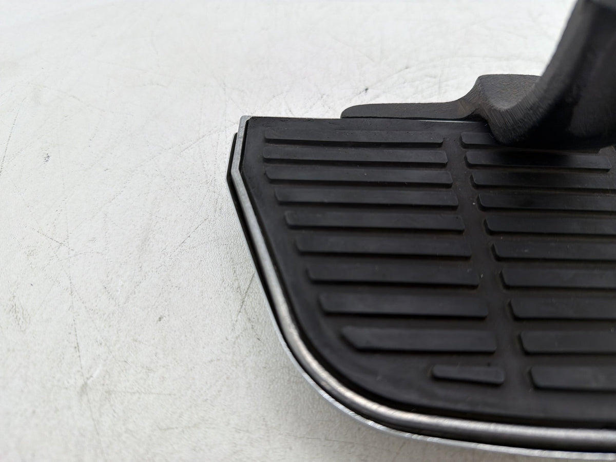 2001 Harley Heritage Softail Classic FLSTC OEM 1 Passenger Floorboard Foot Rest