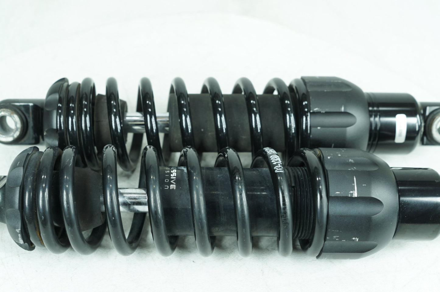 2019 - 2023 Harley-Davidson Touring Electra Glide Rear Left Right Shock Absorbers 444-4060 , 444-4060B