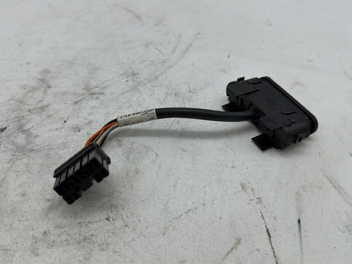 2011 Harley Road Glide Touring FLTRX OEM Dash Indicator Lamp Wire Plug 68789-96A