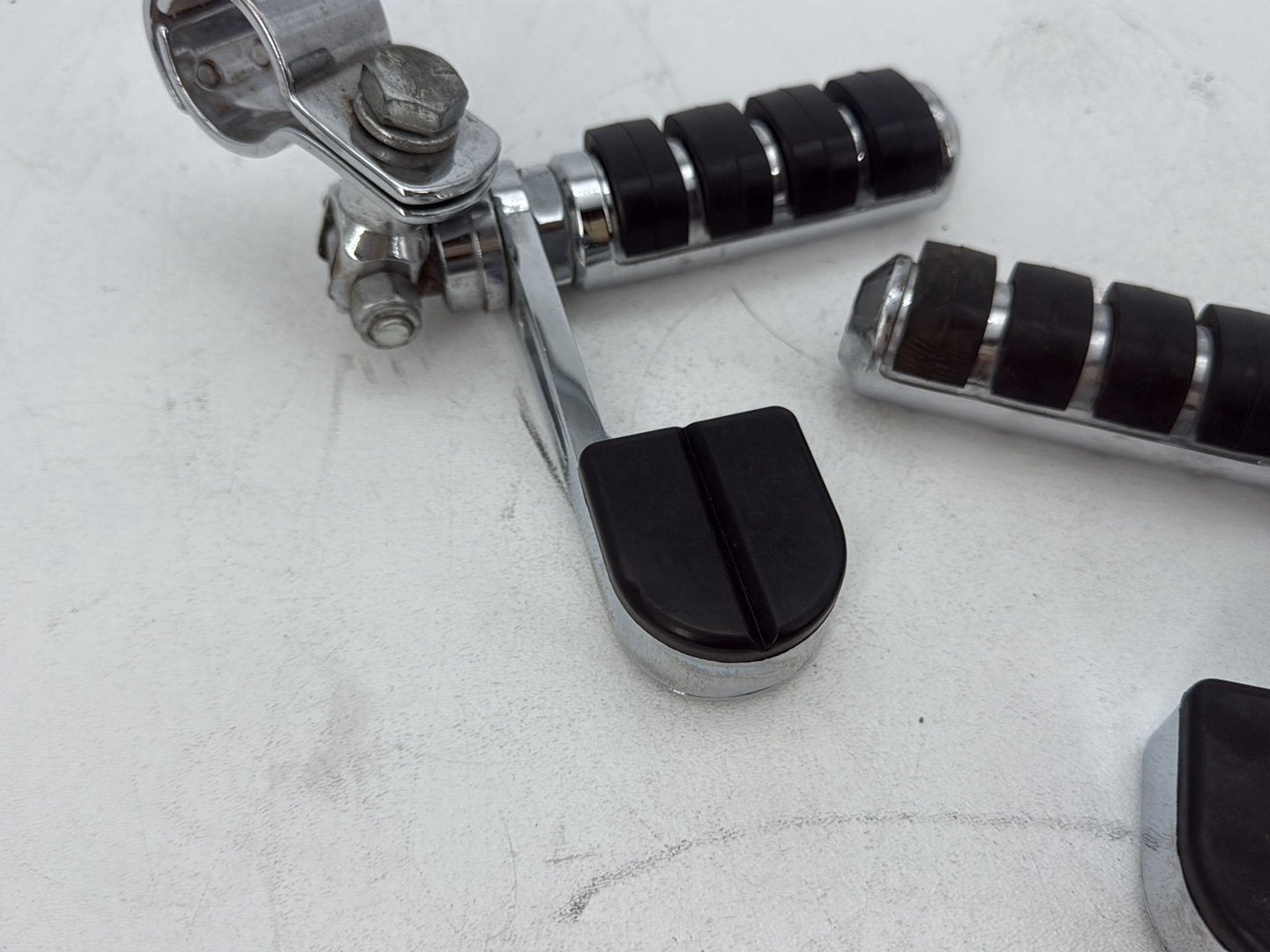 1998 Harley Road King Touring FLHRCI Classic OEM Front Right Left Highway Foot Pegs