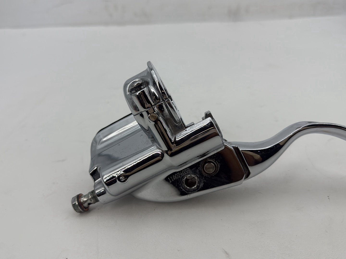 2011 Harley Road King Touring FLHRC Classic OEM Front Right Hand Brake Lever Master Cylinder Reservoir
