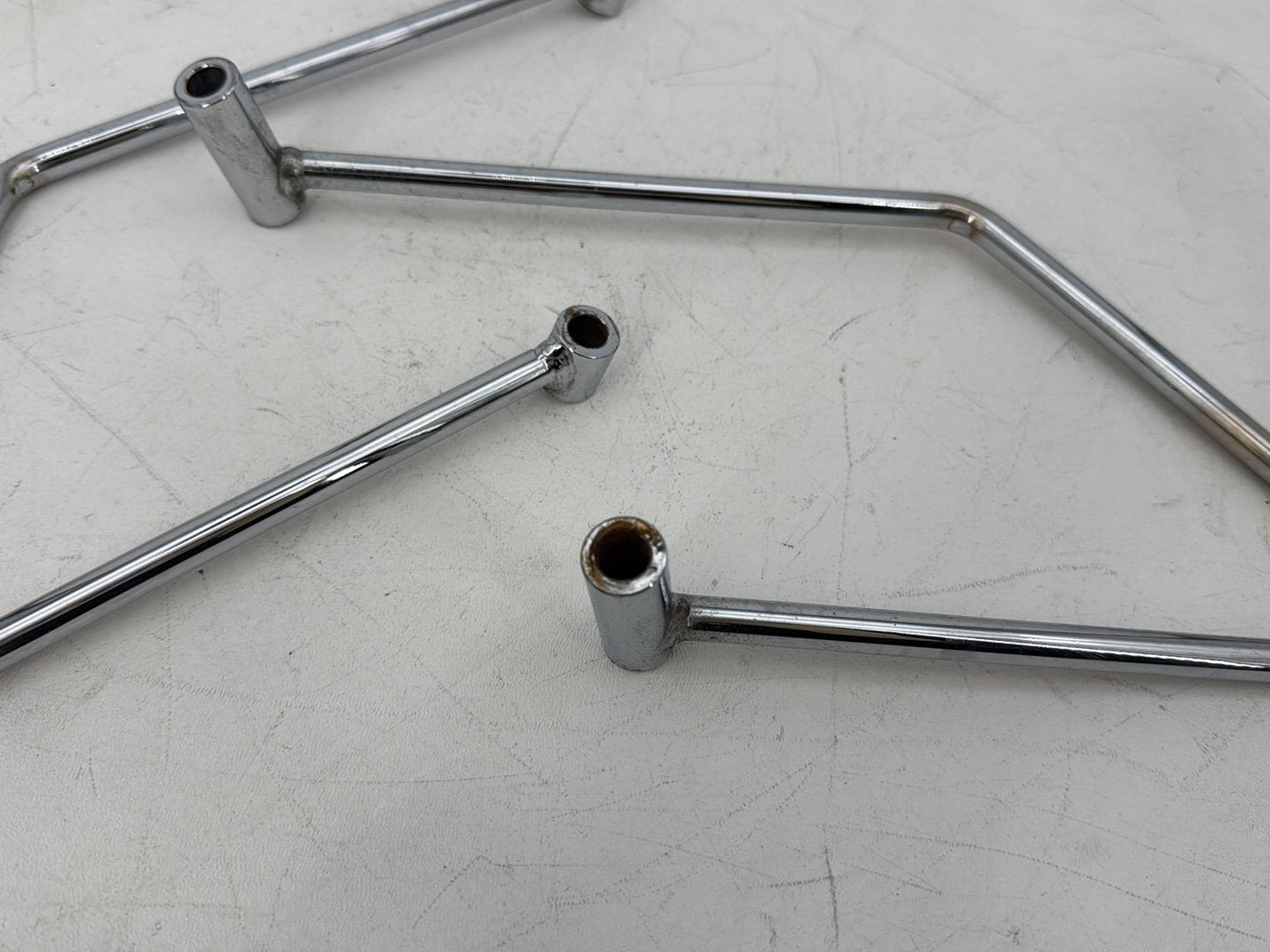1999 - 2006 Harley-Davidson Softail Heritage Rear Left Right Saddlebag Guard Rails Bar 91790-84A