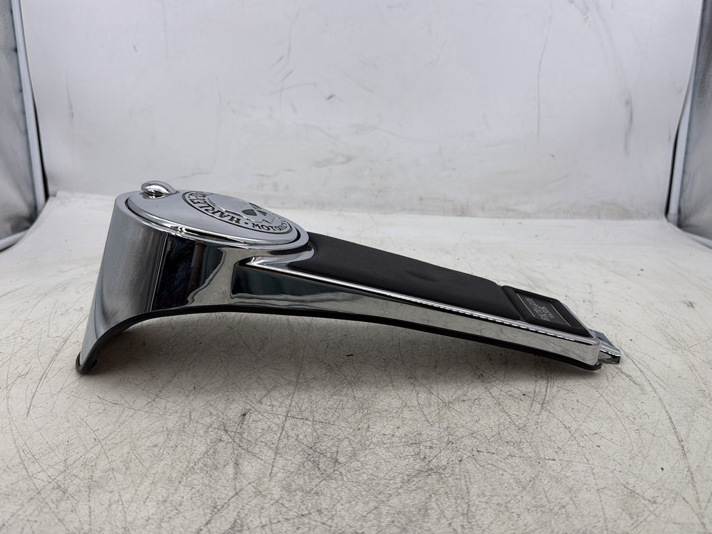 2007 Harley Touring FLHTC Electra Glide Classic OEM Fuel Gas Tank Dash Console NOKey