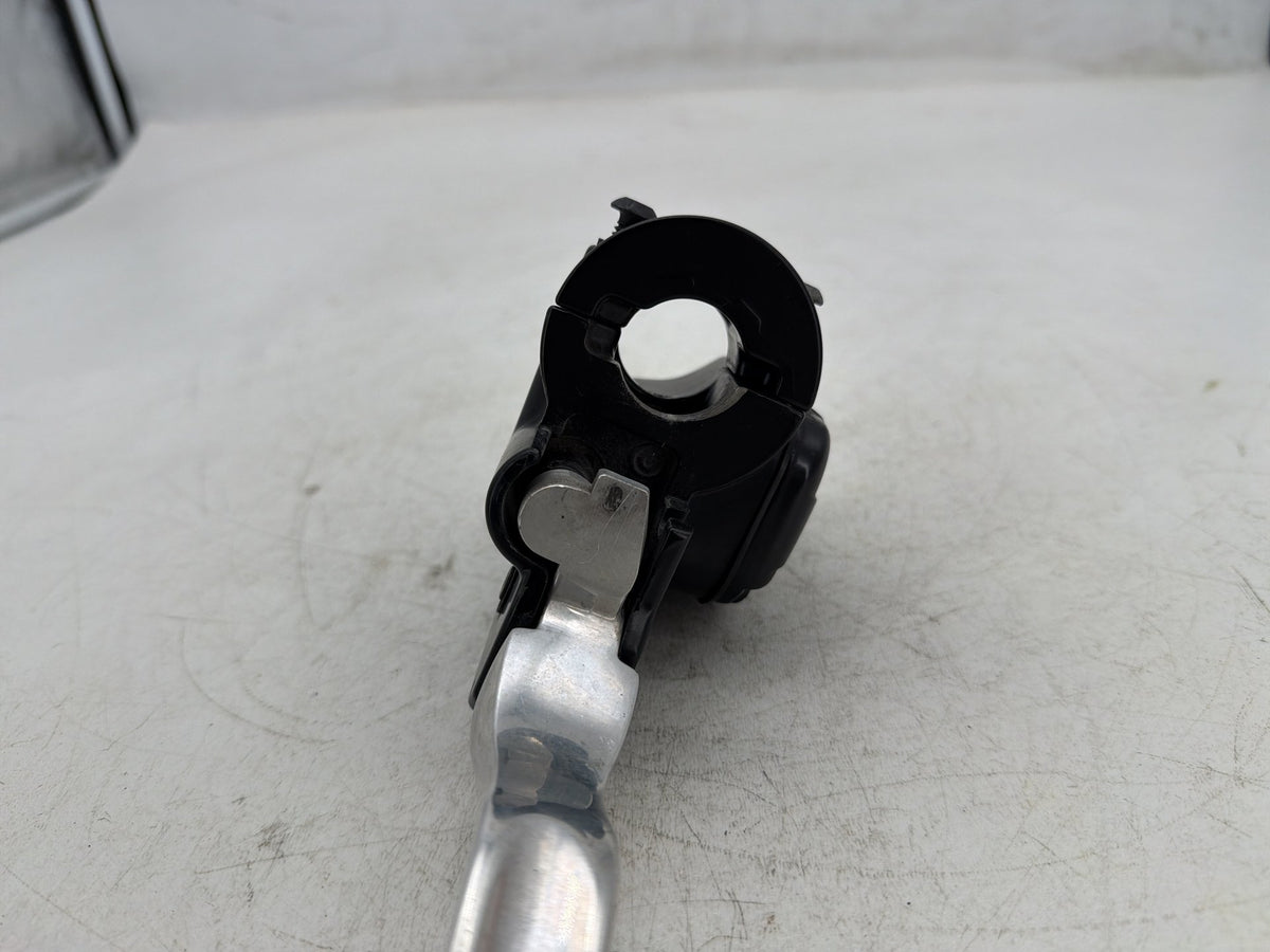 2010 Harley Electra Glide Touring OEM Front Right Brake Lever Master Cylinder