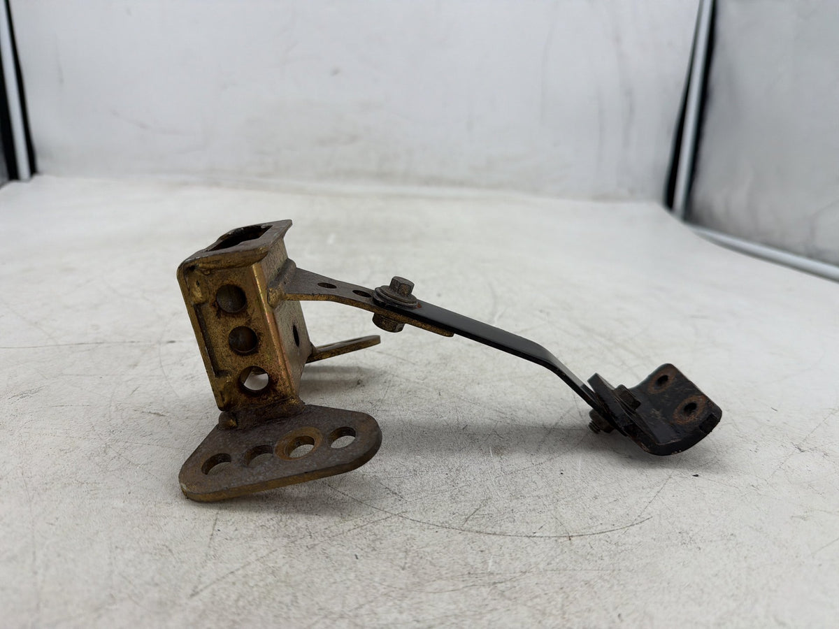 2015 Harley Electra Touring Ultra OEM Front Driver Rider Backrest Bracket Mount