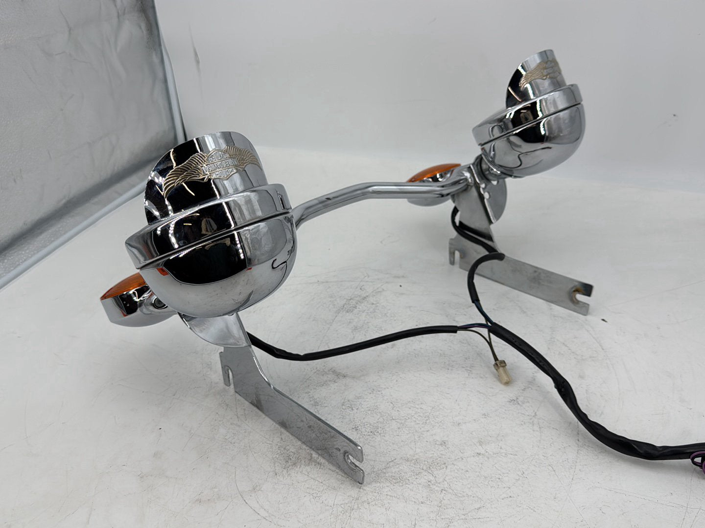 1999 - 2006 Harley-Davidson Touring Electra Glide Classic Front Turn Signal Indicators Aux Light Bar  	68712-94A
