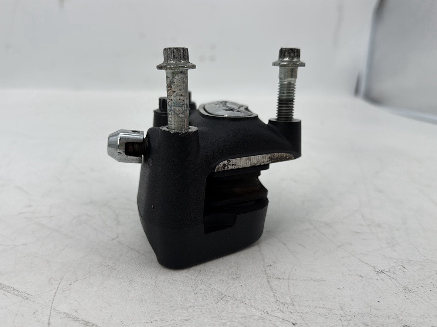 2000 Harley Touring FLHTCI Electra Glide Classic OEM Front Left 1 Brake Caliper