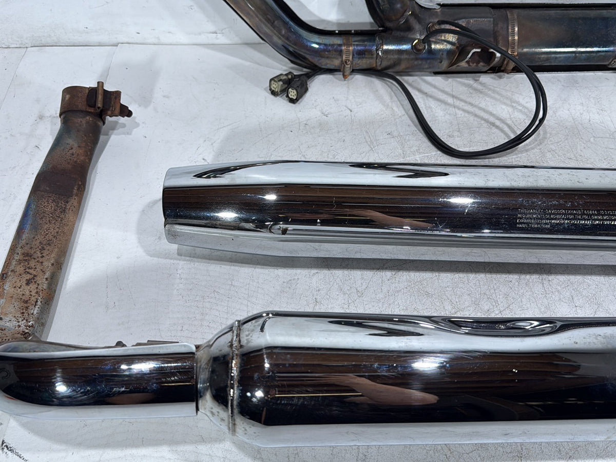 2011 Harley Electra Glide Touring Ultra OEM Exhaust Header Pipes Muffler