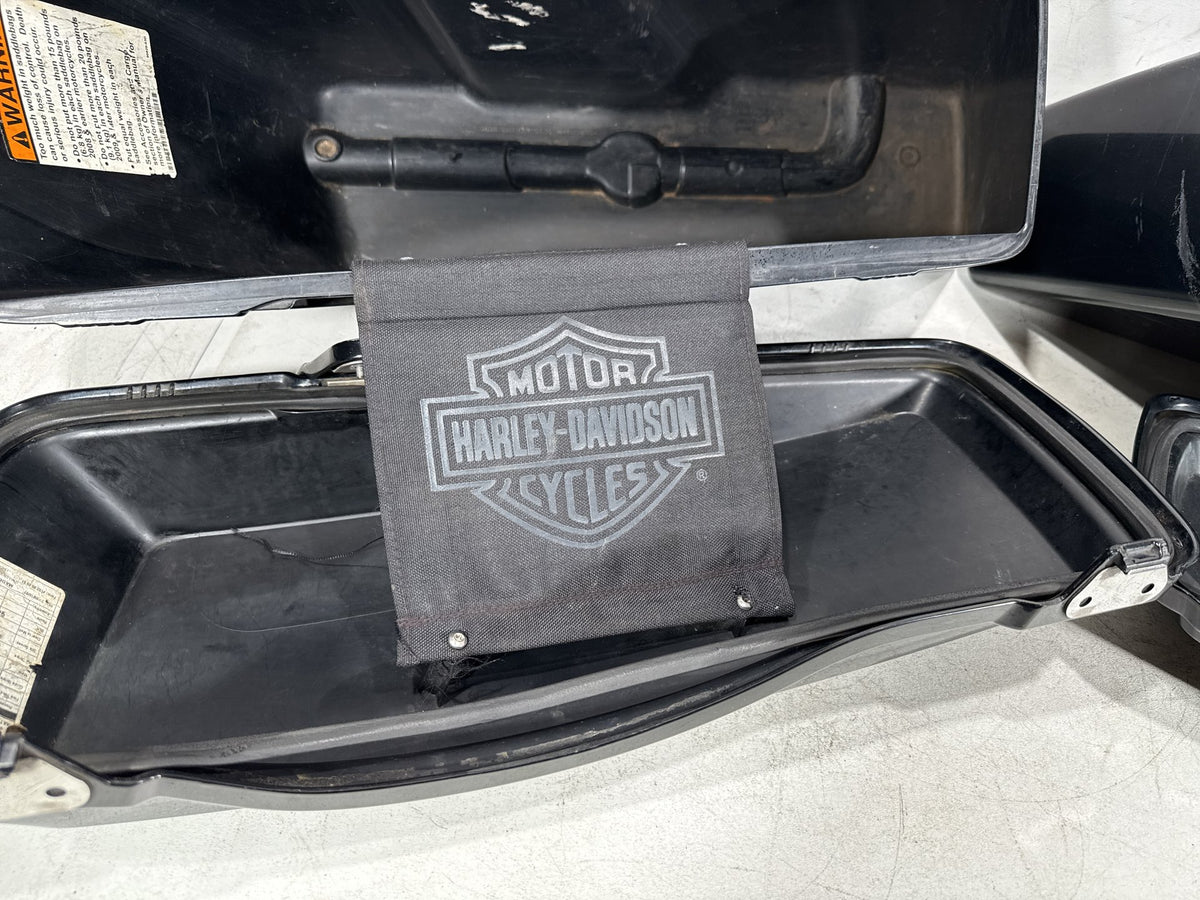 2013 Harley Street Glide Touring FLHX OEM Left Right Saddlebags Luggage NOKey
