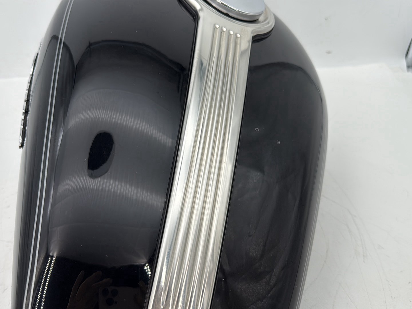 2004 - 2013 Harley-Davidson Sportster 1200 Custom Fuel Gas Tank Gasoline Reservoir 62213-04