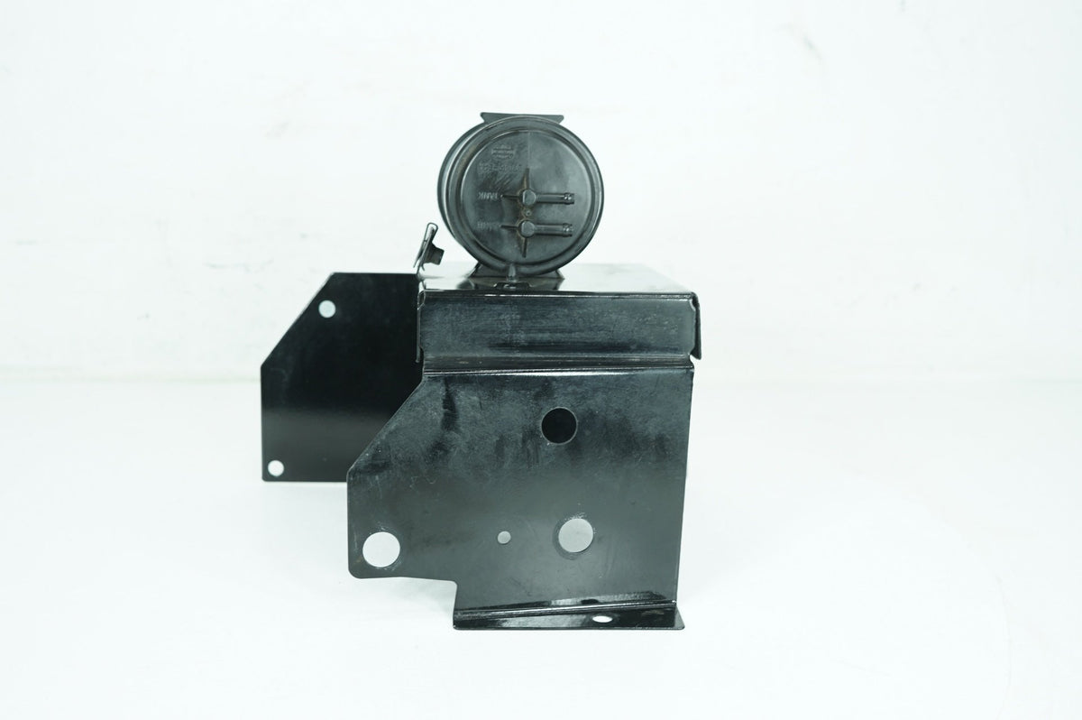 2000 - 2006 Harley-Davidson Touring CVO Screamin Eagle Road King Battery Tray Bracket Holder Carrier 66281-02A
