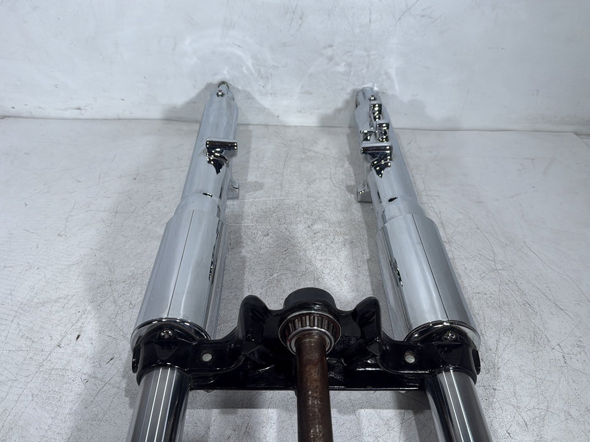 2005 Harley Softail Fat Boy OEM Front Triple Tree Set & LH RH Fork Legs Sliders